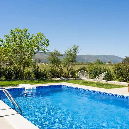 G&k, An Enchanting Secluded Retreat By Mindyourvilla