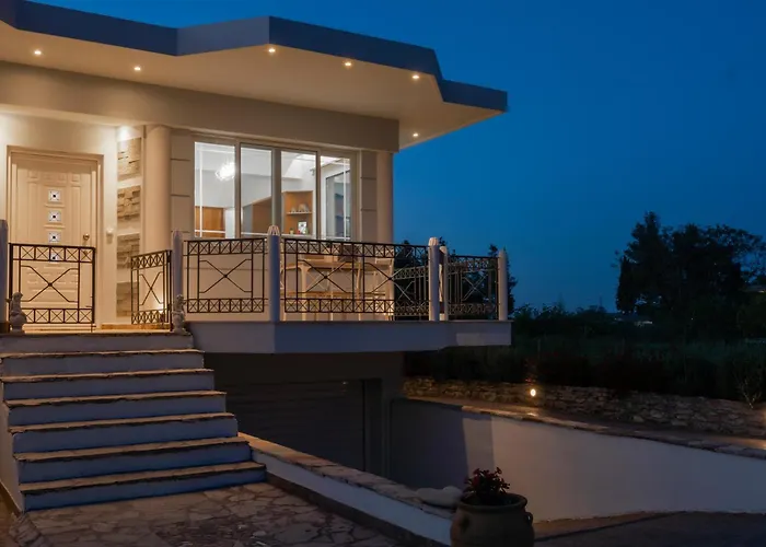 G&k, An Enchanting Secluded Retreat By Mindyourvilla * Romírion