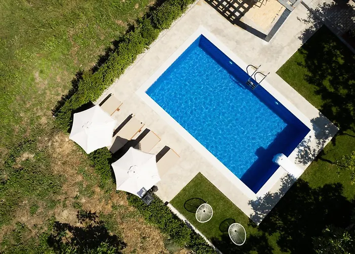G&k, An Enchanting Secluded Retreat By Mindyourvilla Villa