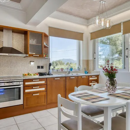 G&k, An Enchanting Secluded Retreat By Mindyourvilla *