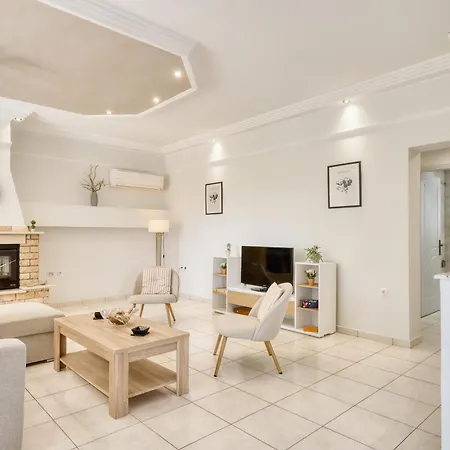 G&k, An Enchanting Secluded Retreat By Mindyourvilla * Romíri