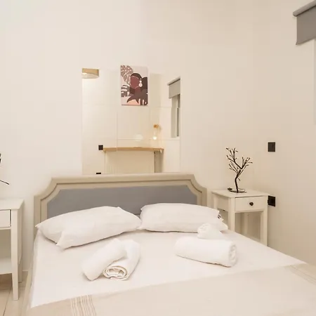 G&k, An Enchanting Secluded Retreat By Mindyourvilla