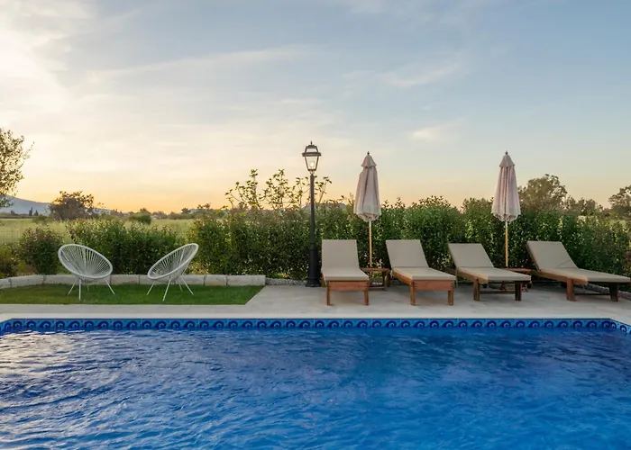 G&k, An Enchanting Secluded Retreat By Mindyourvilla *