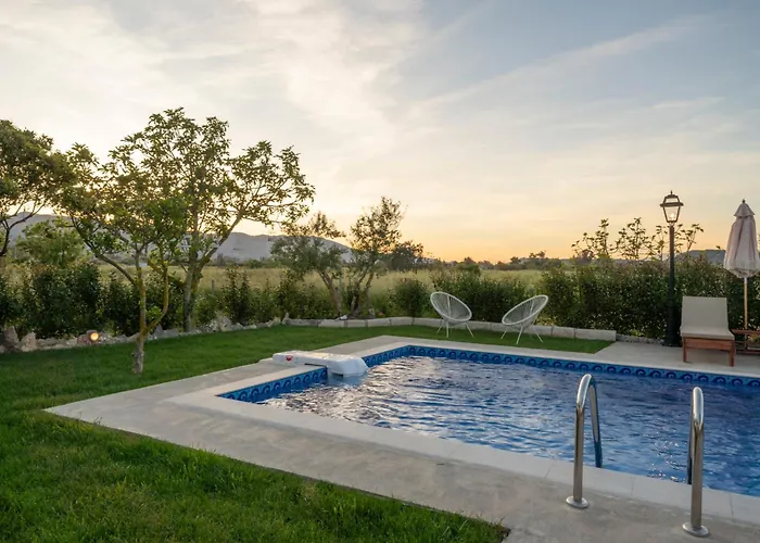 G&k, An Enchanting Secluded Retreat By Mindyourvilla Villa *