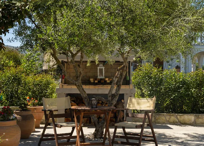 G&k, An Enchanting Secluded Retreat By Mindyourvilla Villa